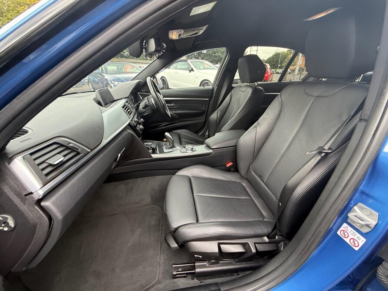 BMW 3 Series view 32