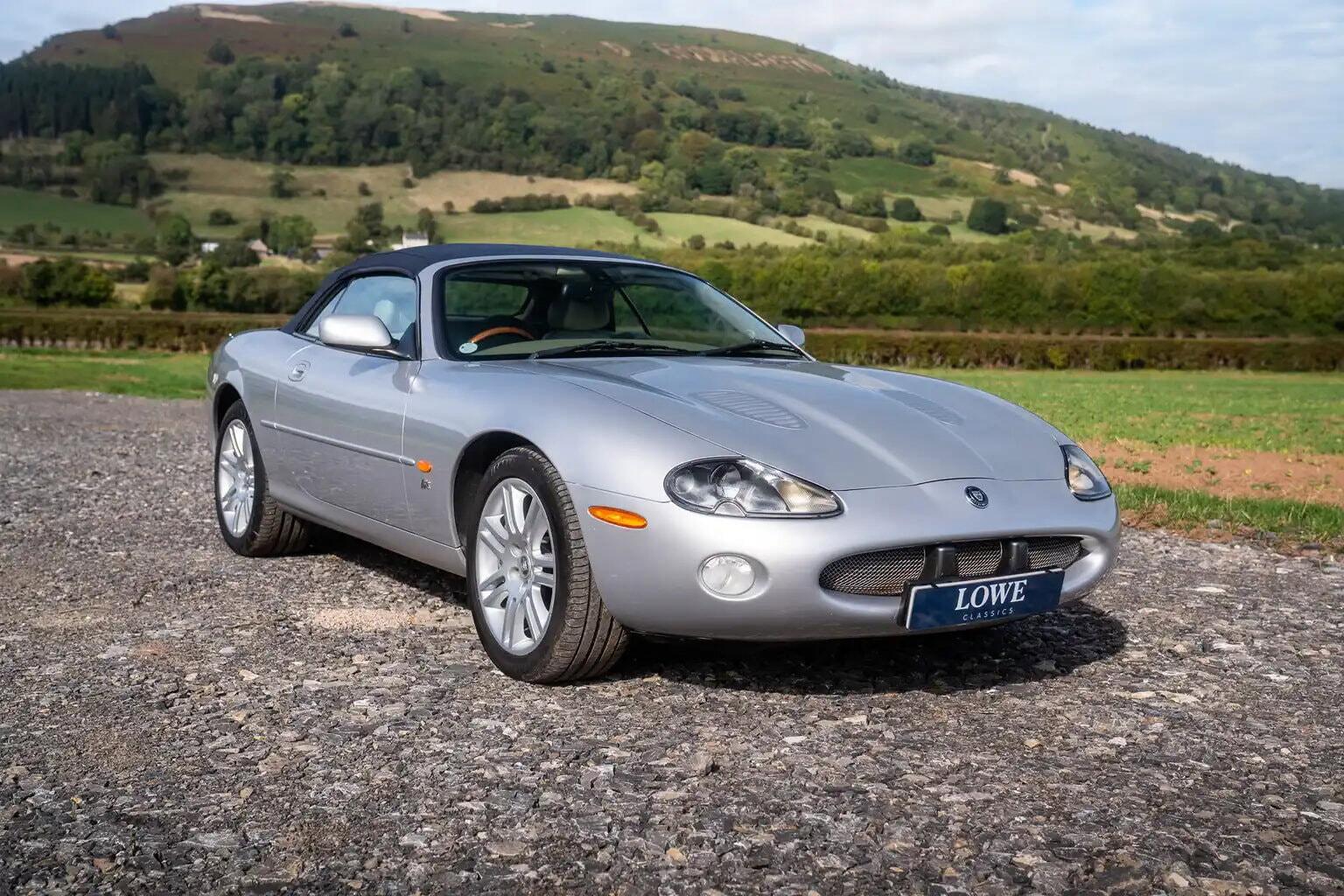 Jaguar XKR view 7