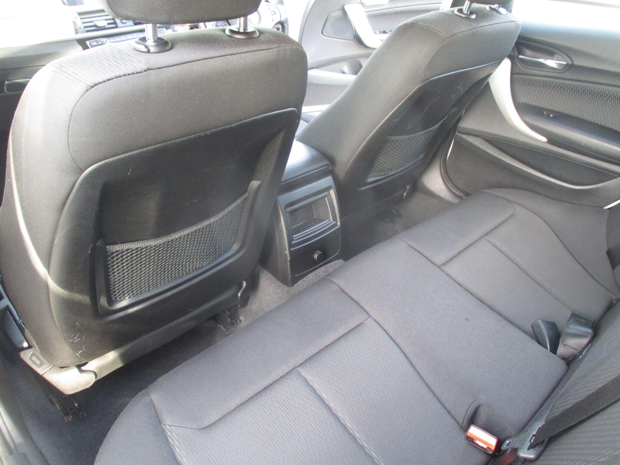 BMW 1 Series view 28