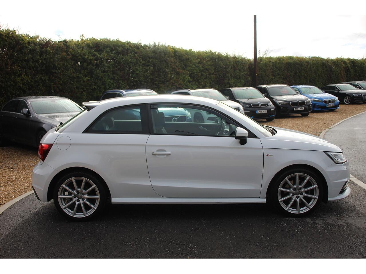 Audi A1 view 11
