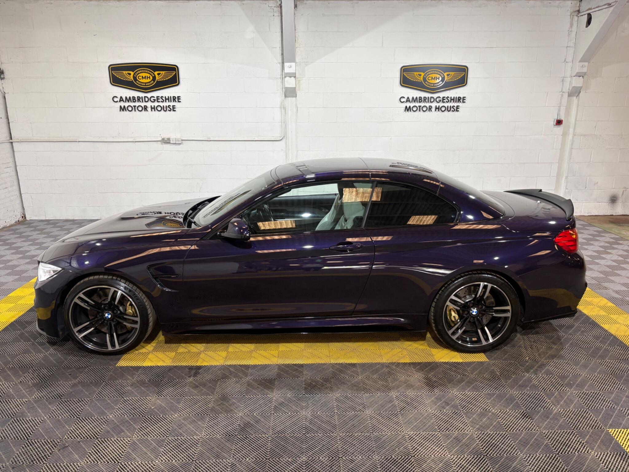 BMW M4 view 9