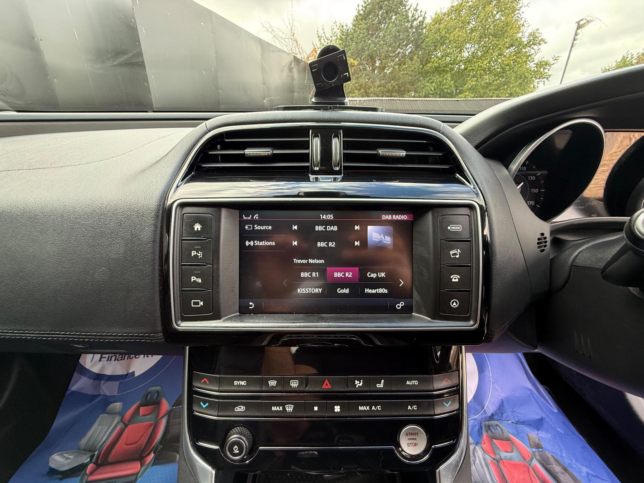 Jaguar Xe view 34
