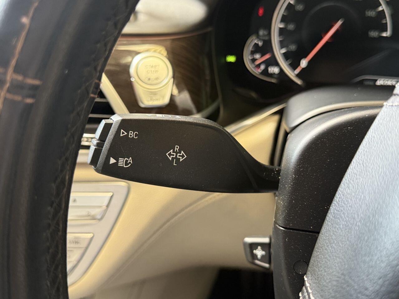 BMW 7 Series view 40