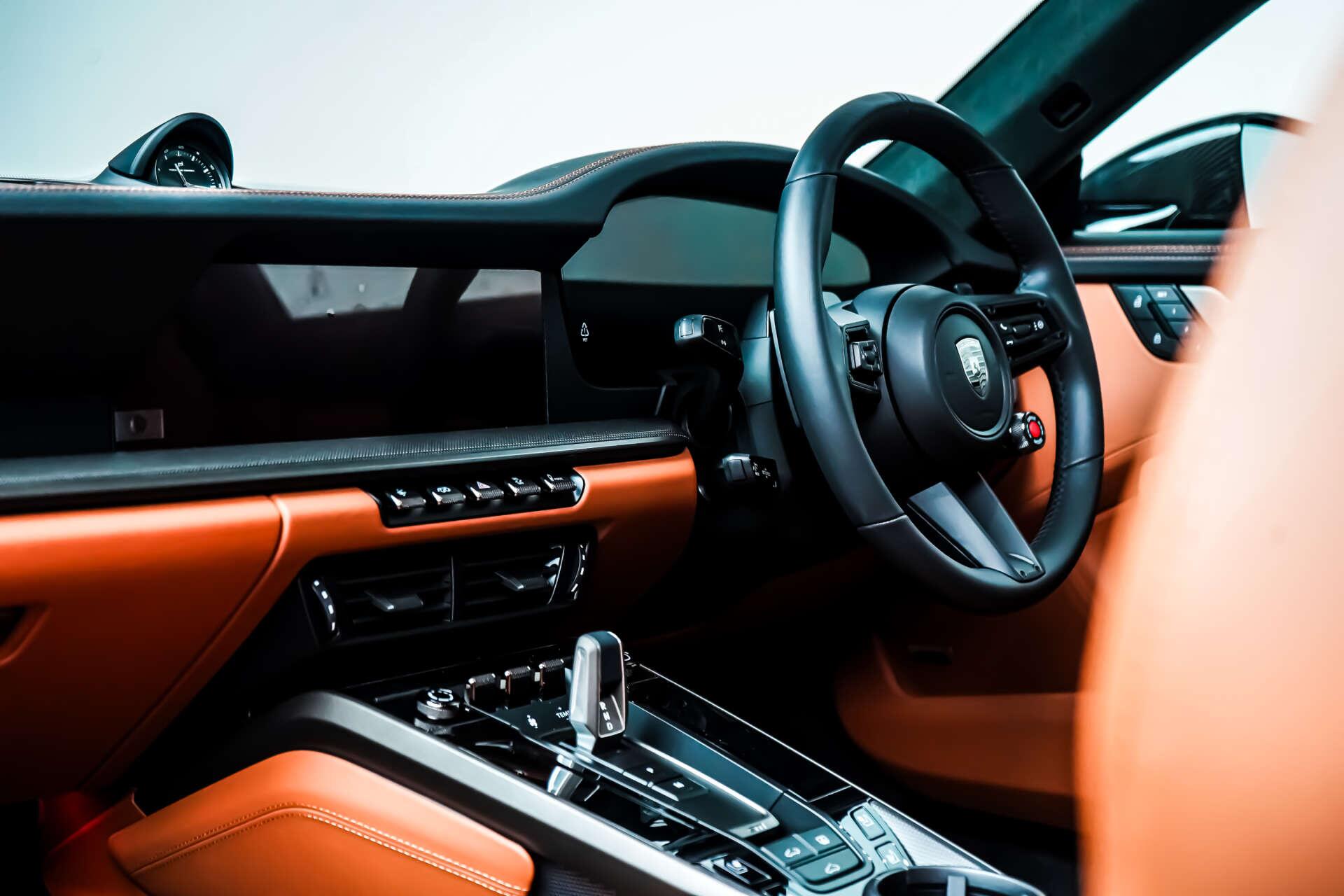 Porsche 911 view 36