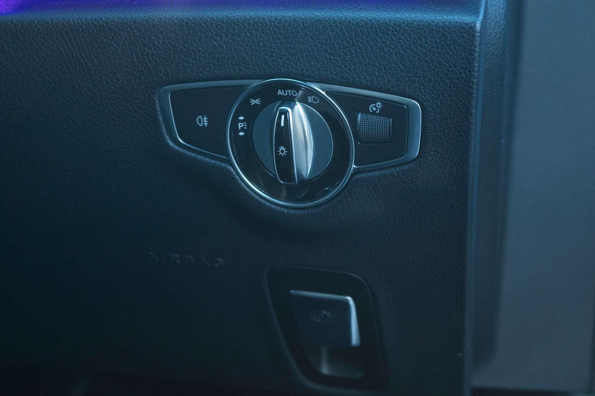 Mercedes-Benz E-Class view 41