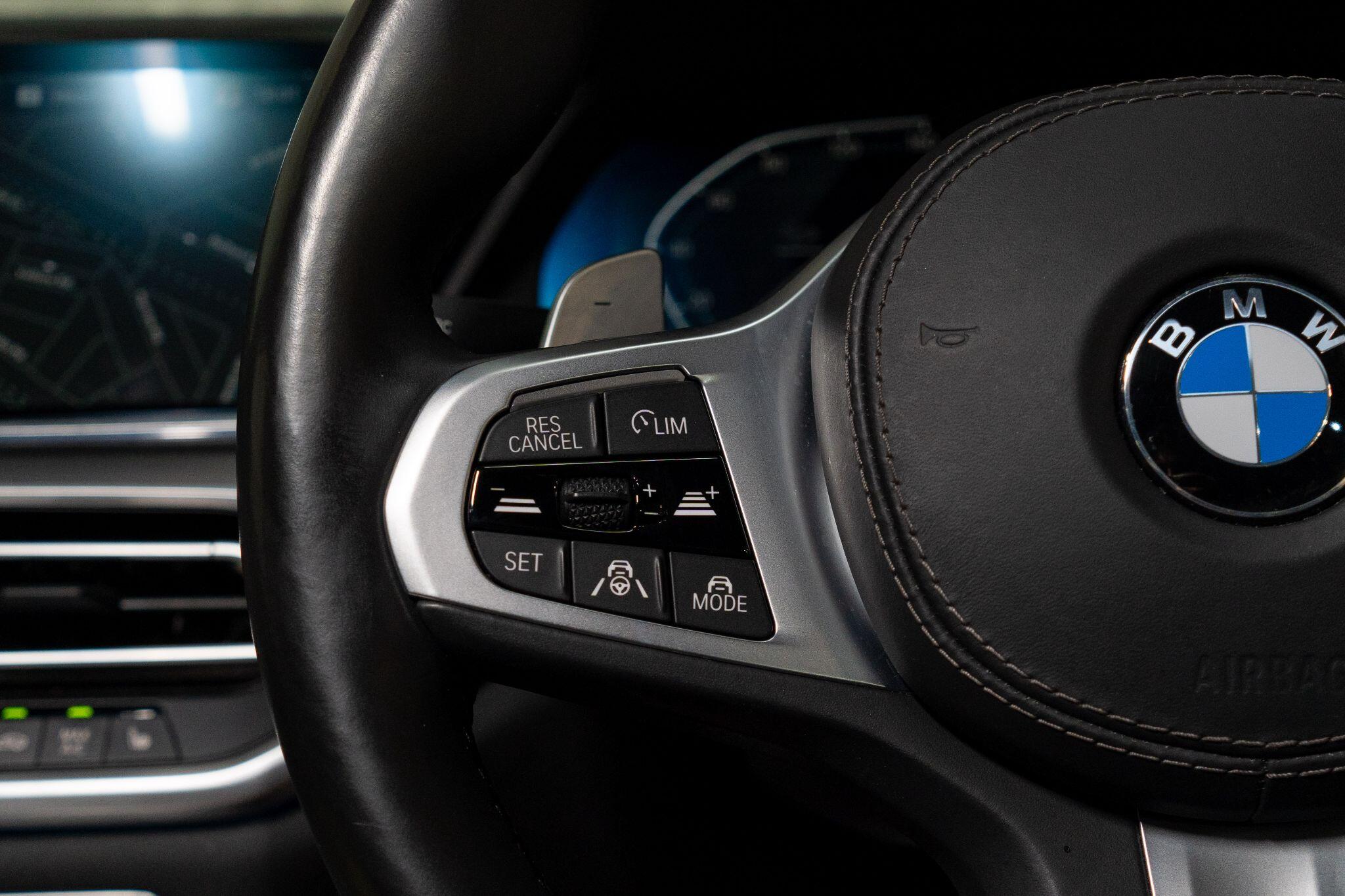 BMW X5 view 34