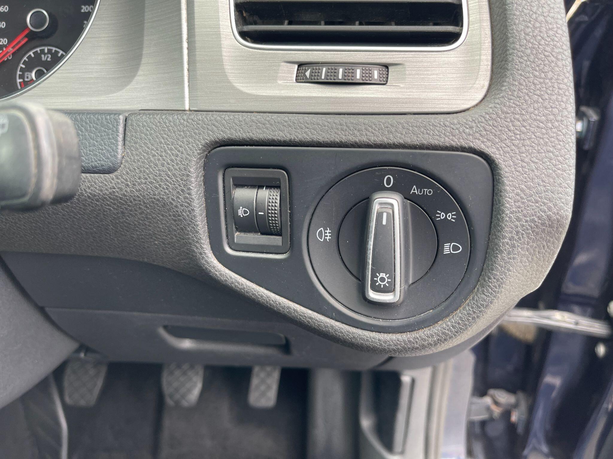 Volkswagen Golf view 25