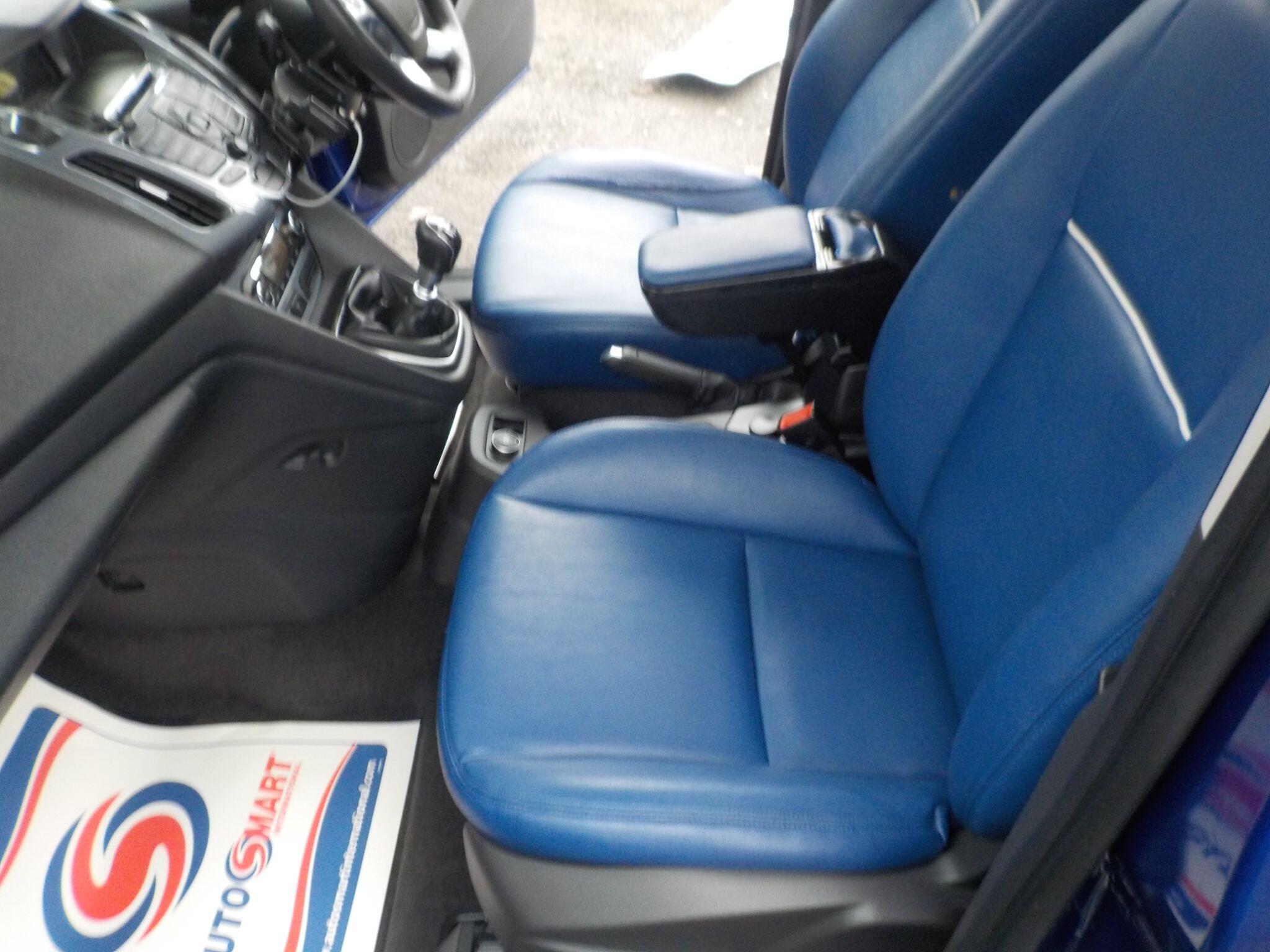 Ford Tourneo Connect 1.6 TDCi Titanium Euro 5 5dr