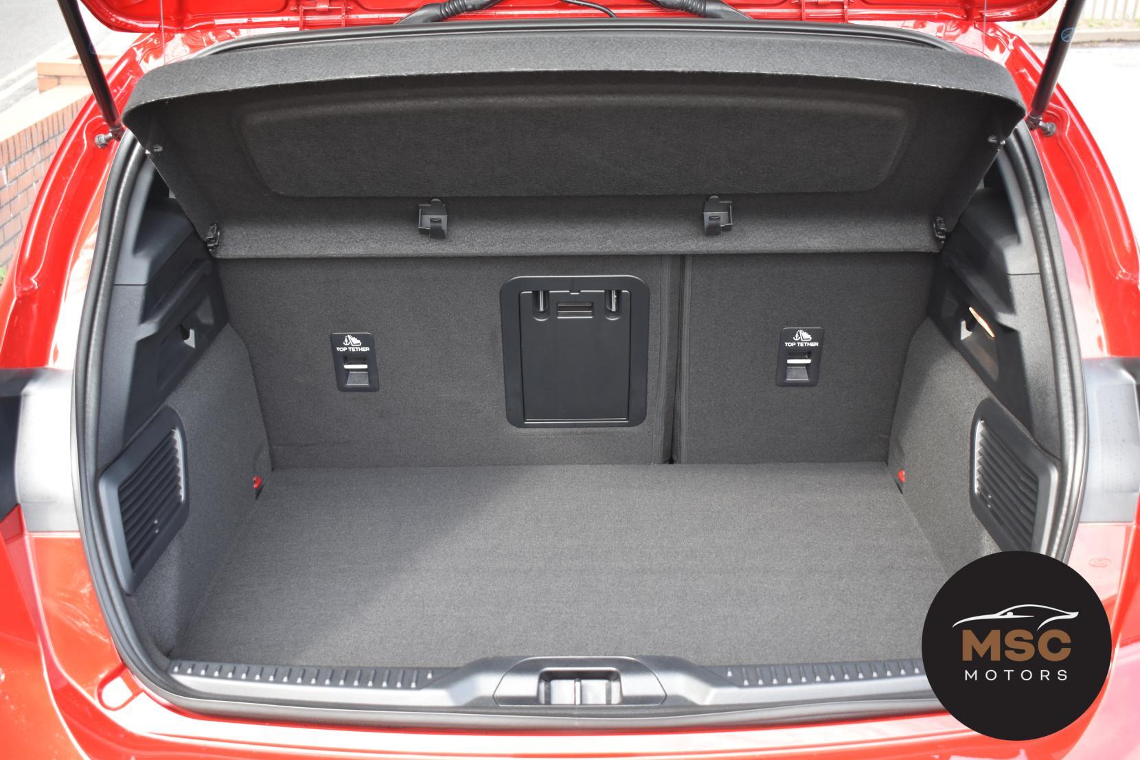 Ford Focus view 81
