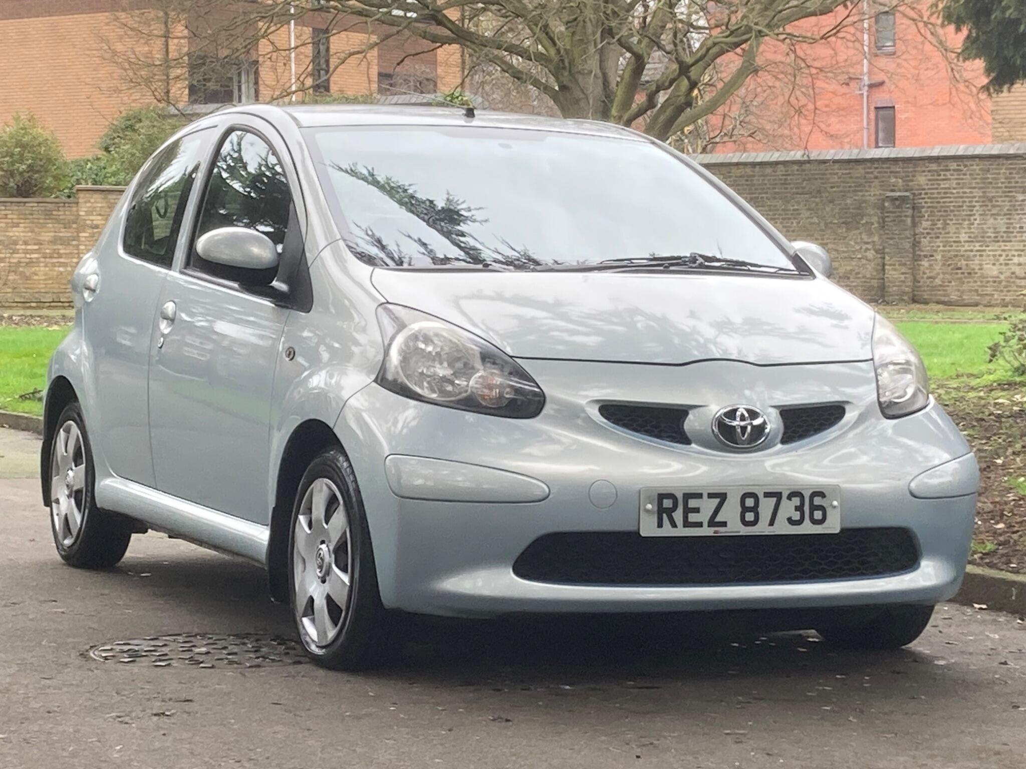 Toyota Aygo view 12