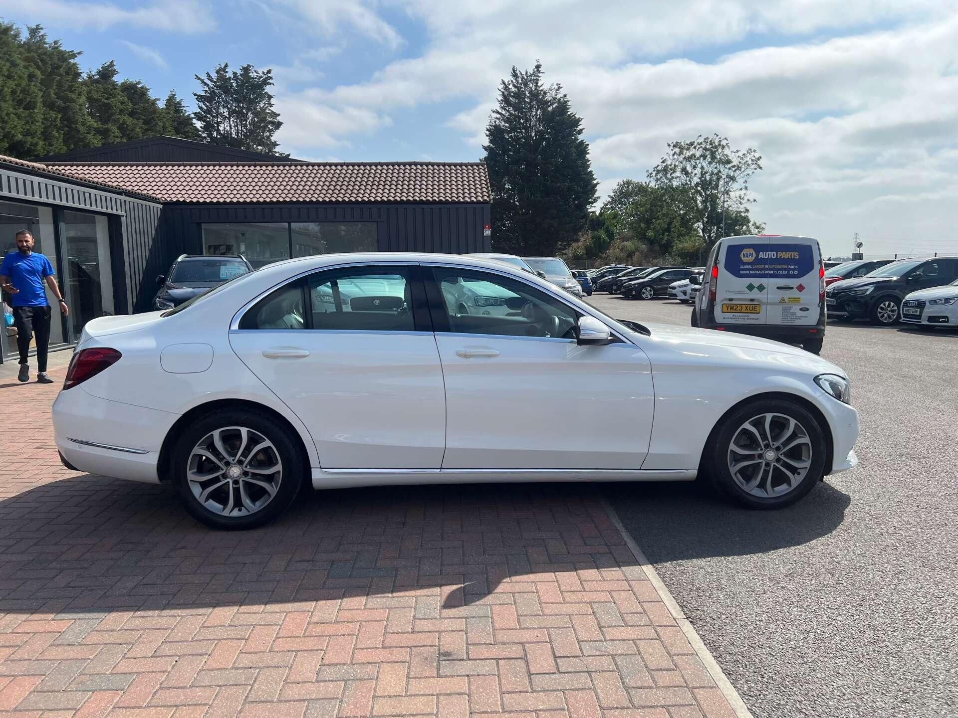 Mercedes-Benz C-Class view 46
