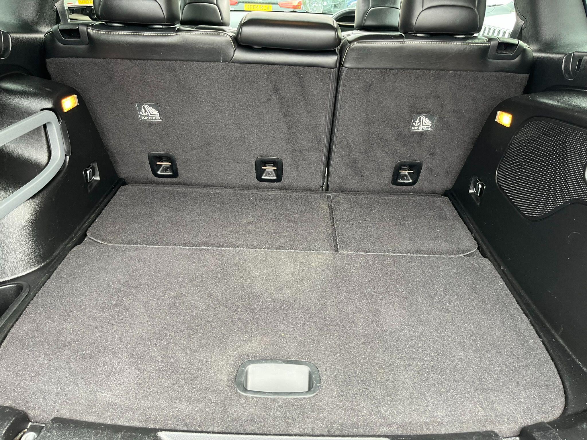 Jeep Cherokee view 40