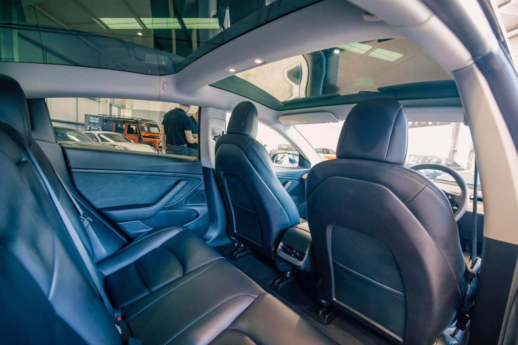 Tesla Model 3 view 8