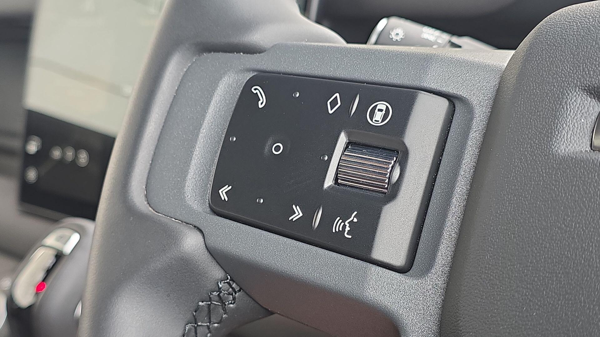 Land Rover Defender view 34