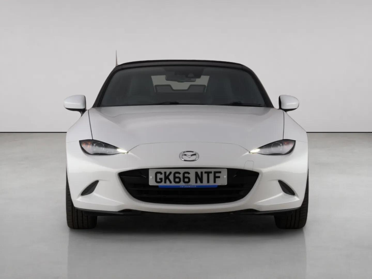 Mazda MX-5 view 8
