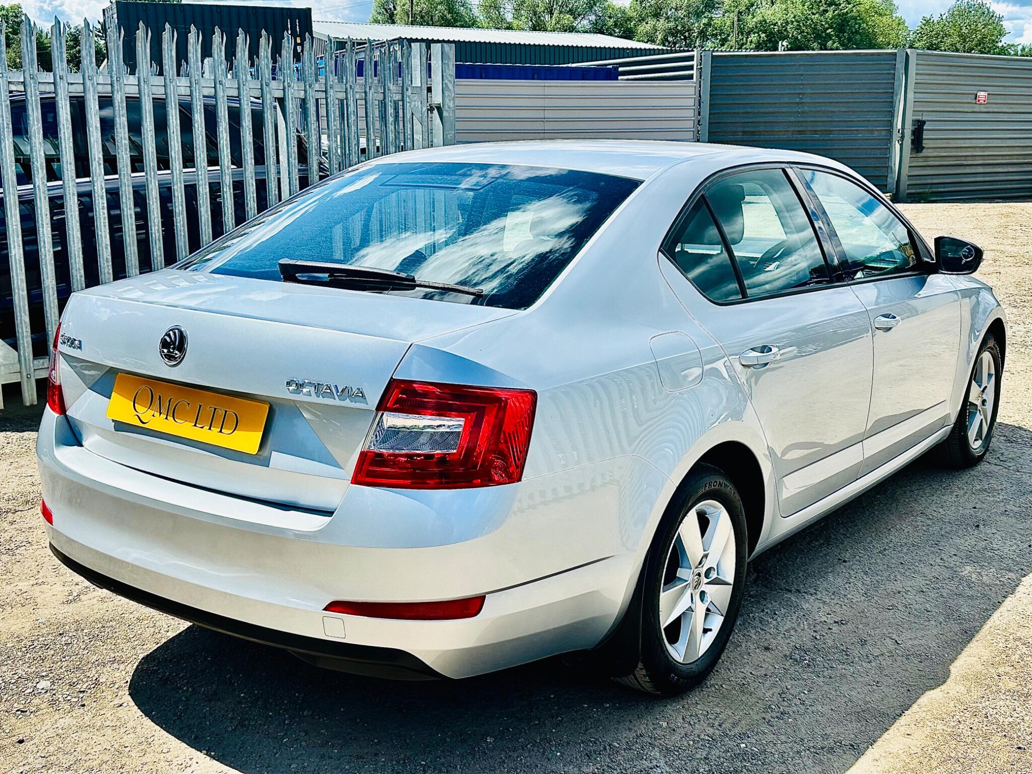 Skoda Octavia view 8