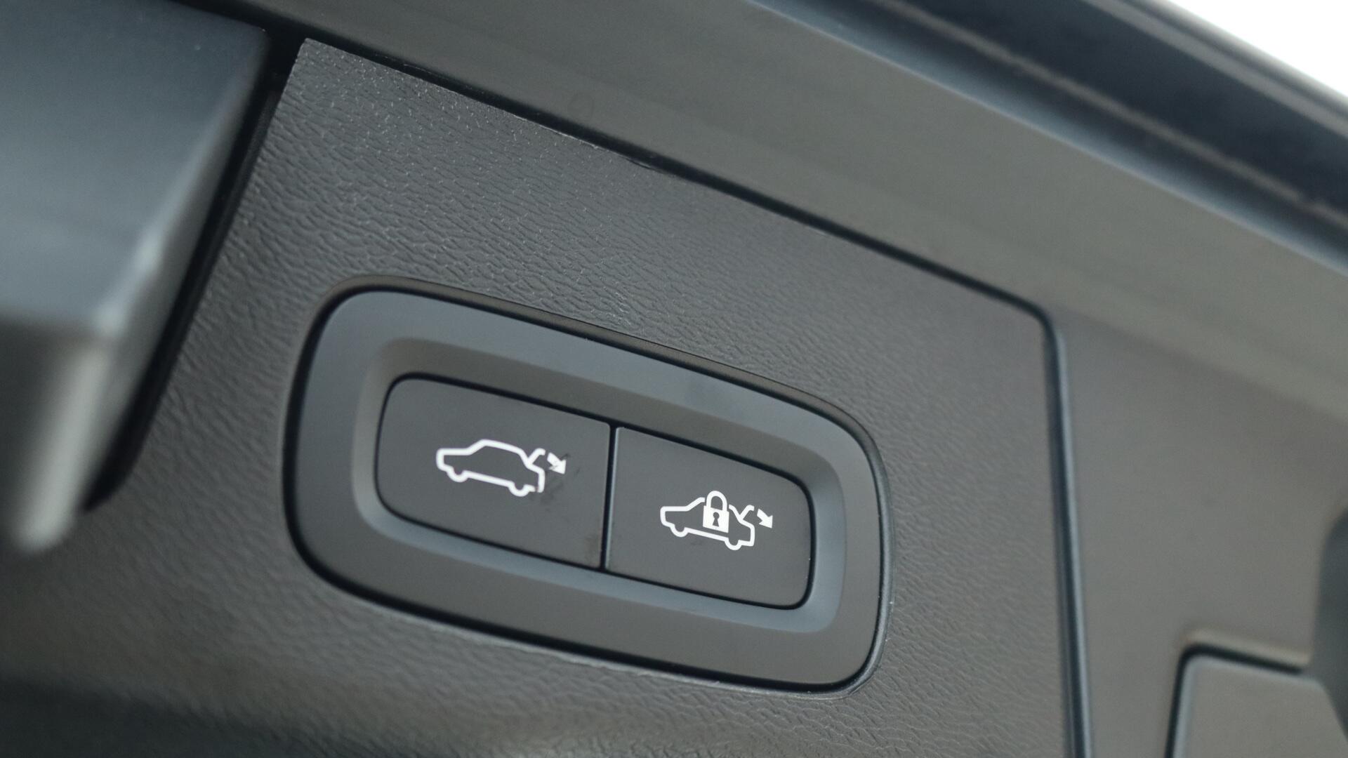 Volvo XC60 view 34