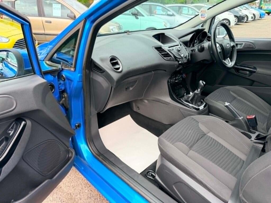 Ford Fiesta view 13