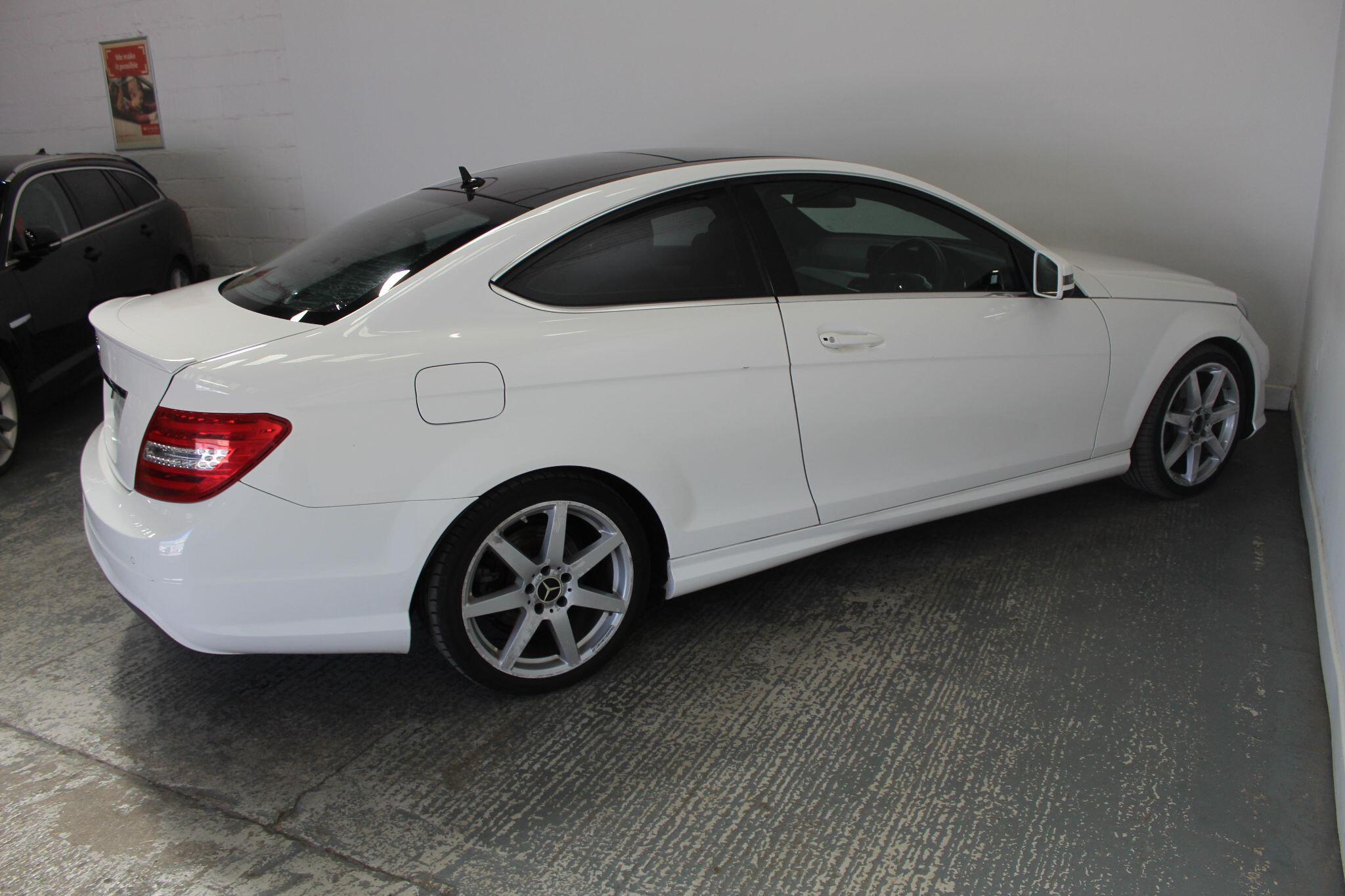 Mercedes-Benz C-Class view 11
