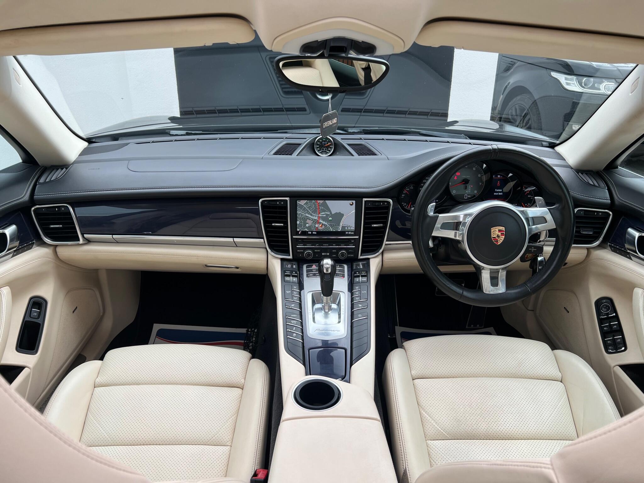 Porsche Panamera view 11