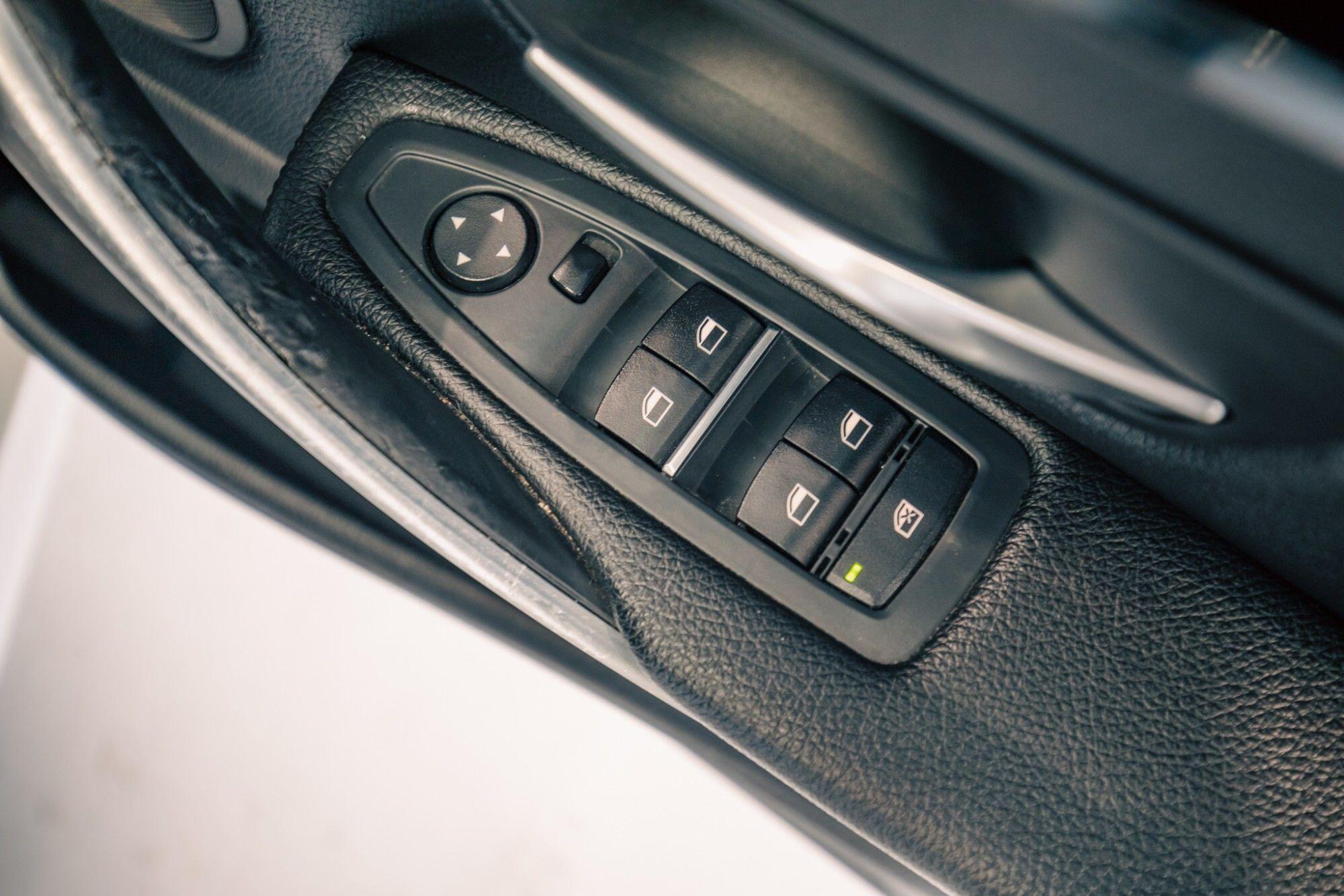 BMW 4 Series view 9