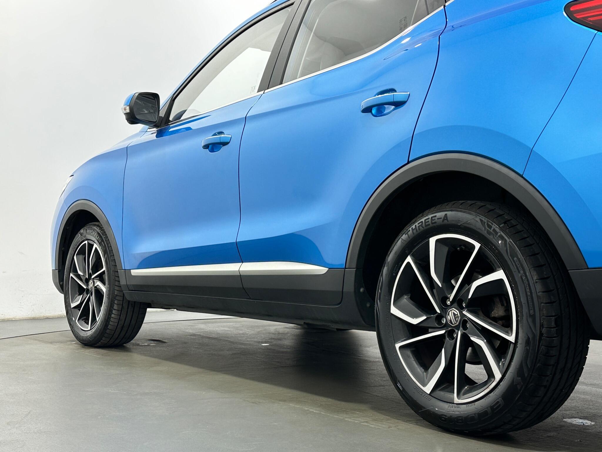 MG ZS view 49