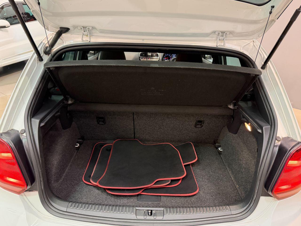 Volkswagen Polo view 24