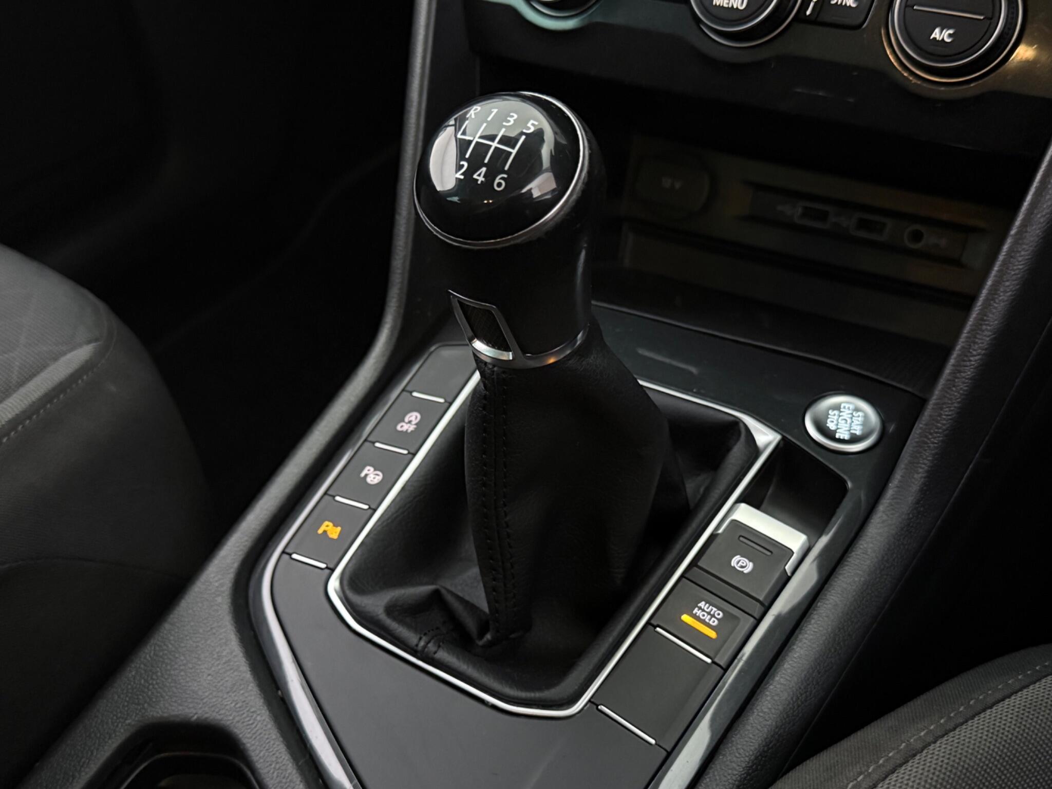 Volkswagen Tiguan view 21