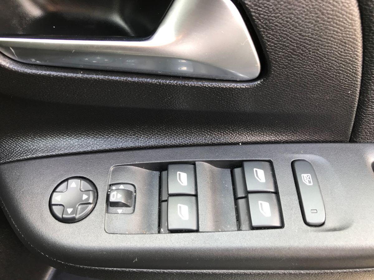 Vauxhall Corsa view 20