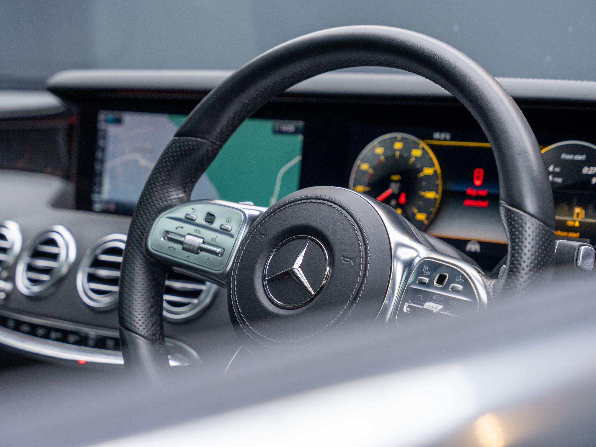Mercedes-Benz S-Class view 41