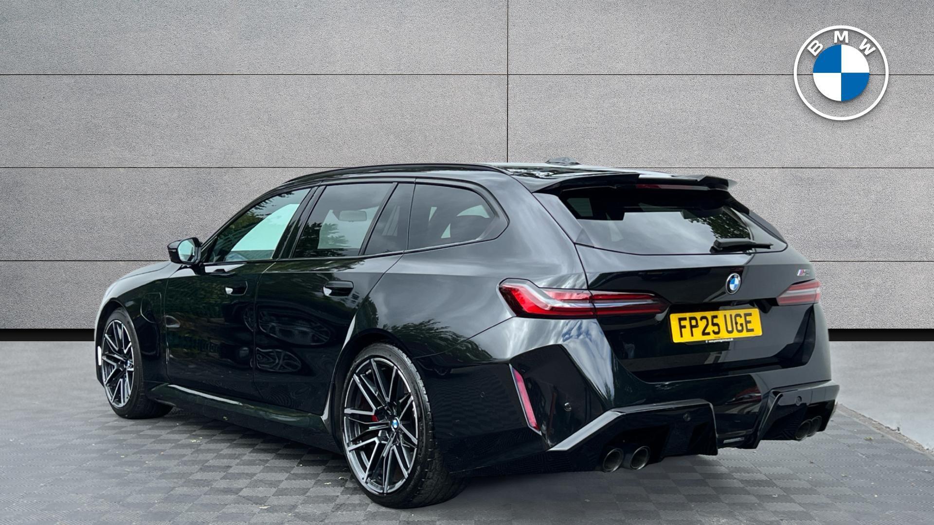 BMW M5 view 2