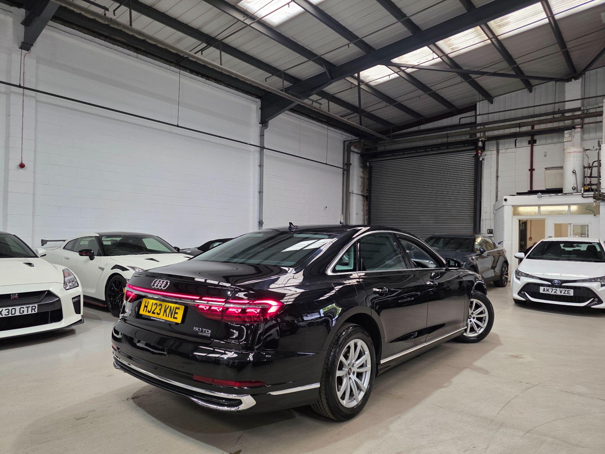 Audi A8 view 36