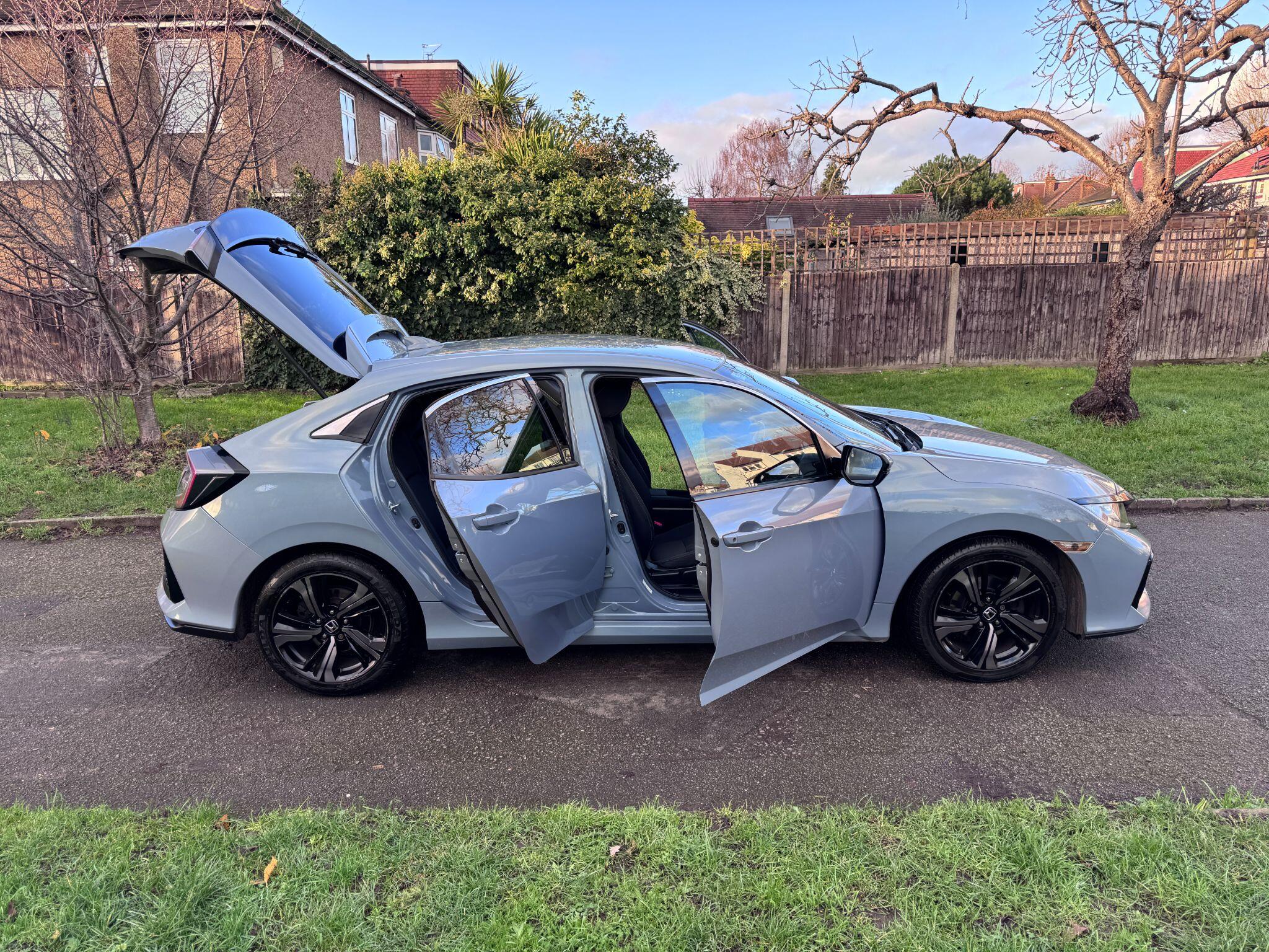2017 Honda Civic image 26