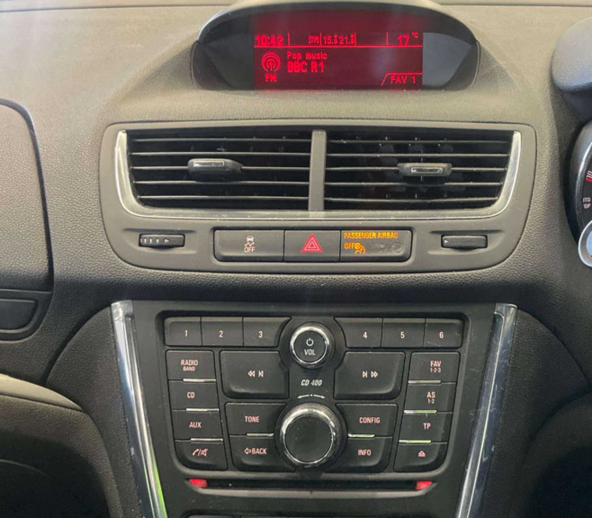 Vauxhall Mokka view 2