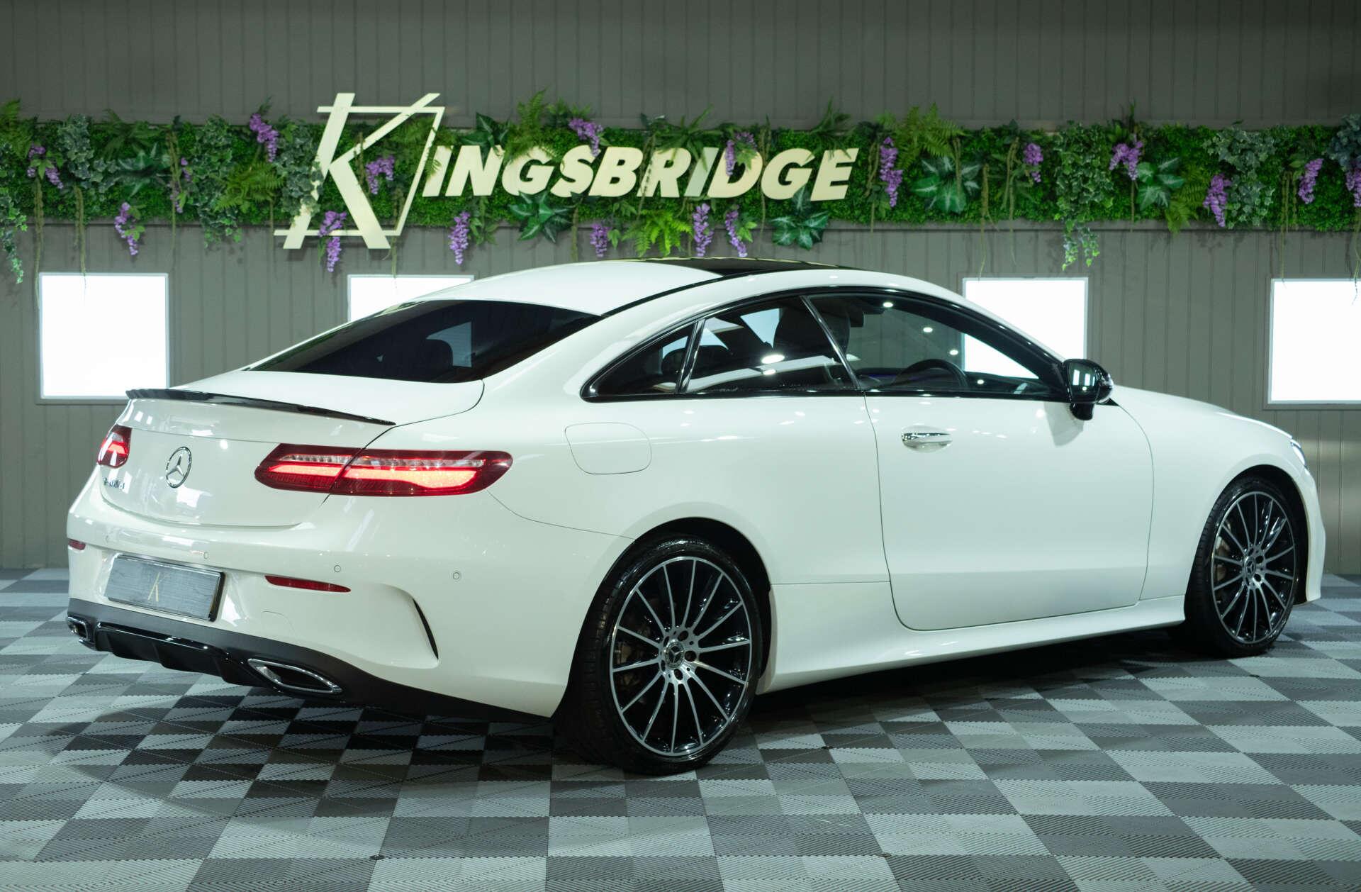 Mercedes-Benz E-Class view 35