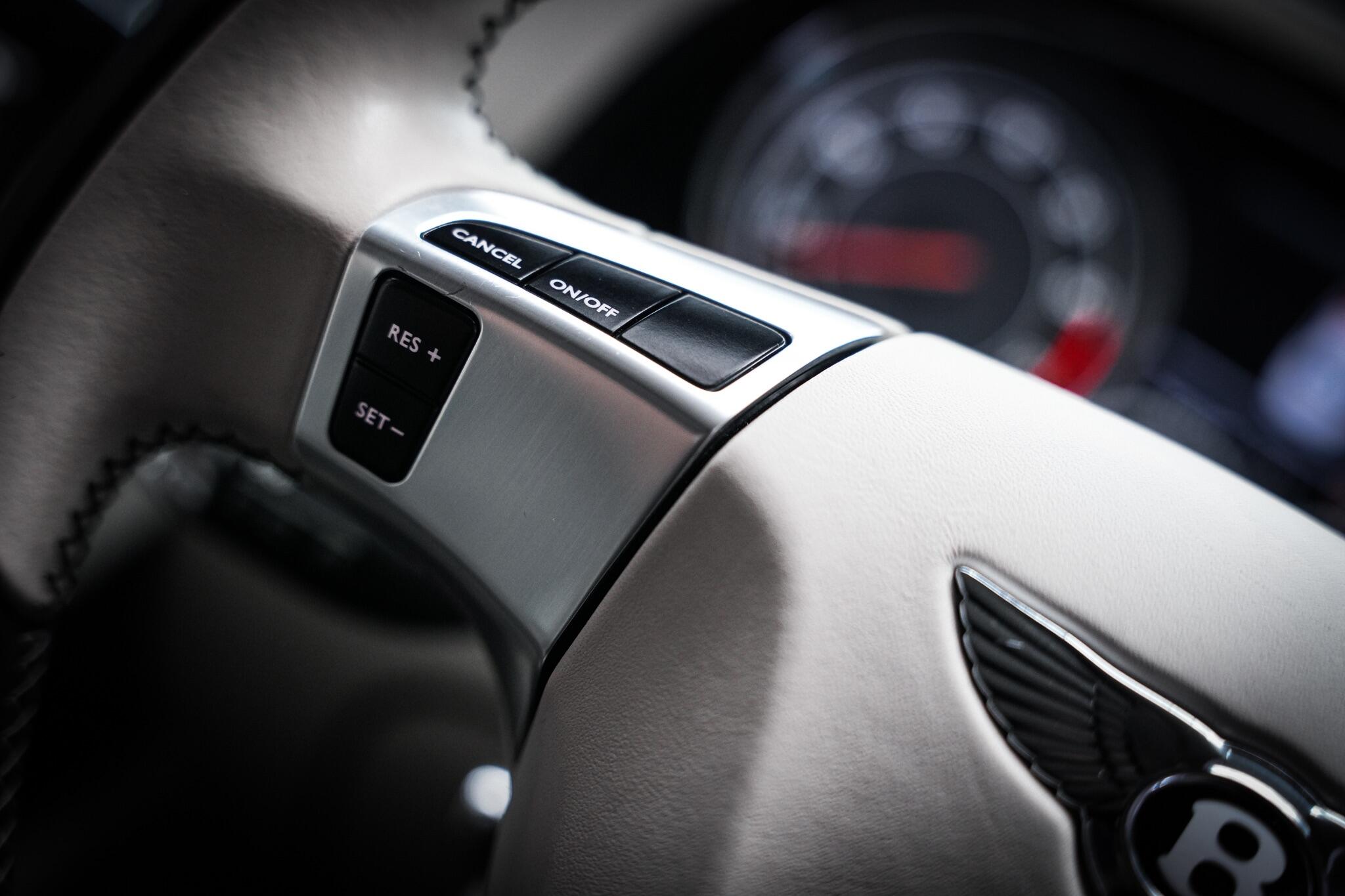 Bentley Flying Spur view 54