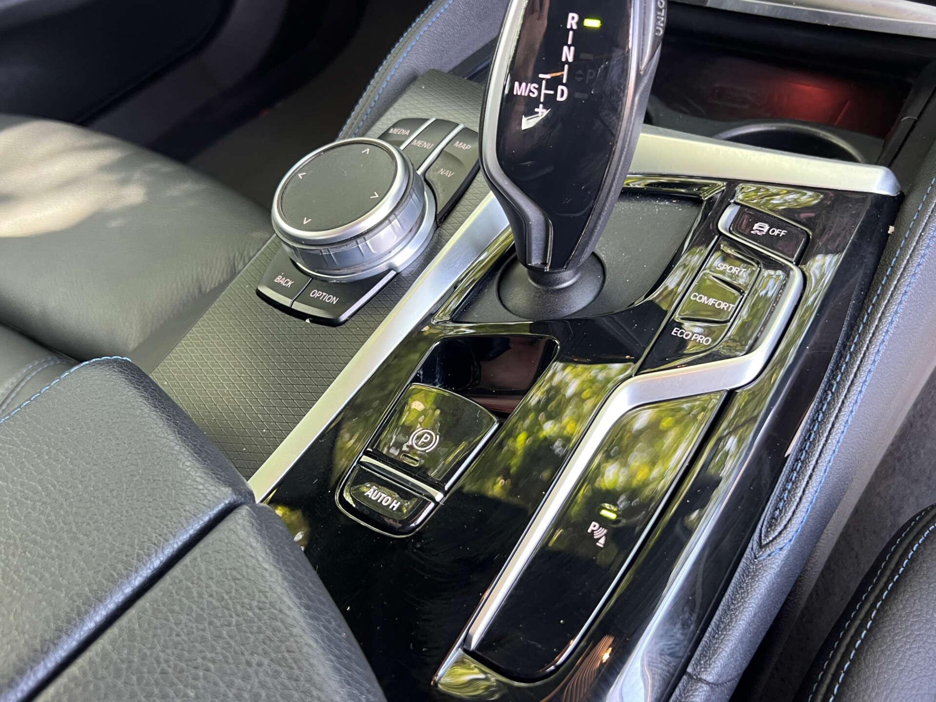 BMW 5 Series view 49