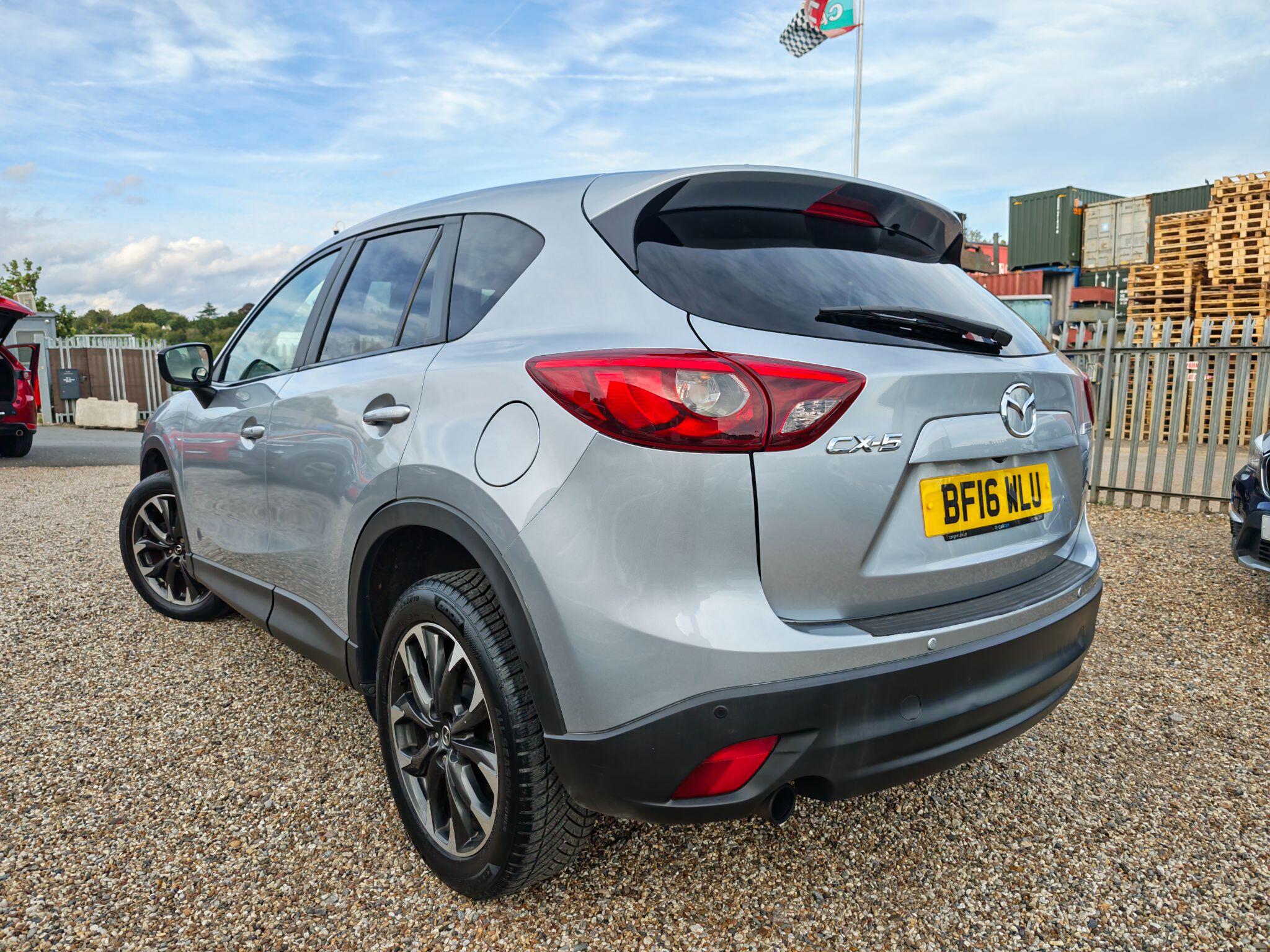 Mazda CX-5 view 3