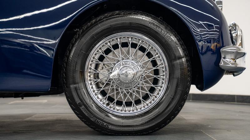 Jaguar XK150 view 14