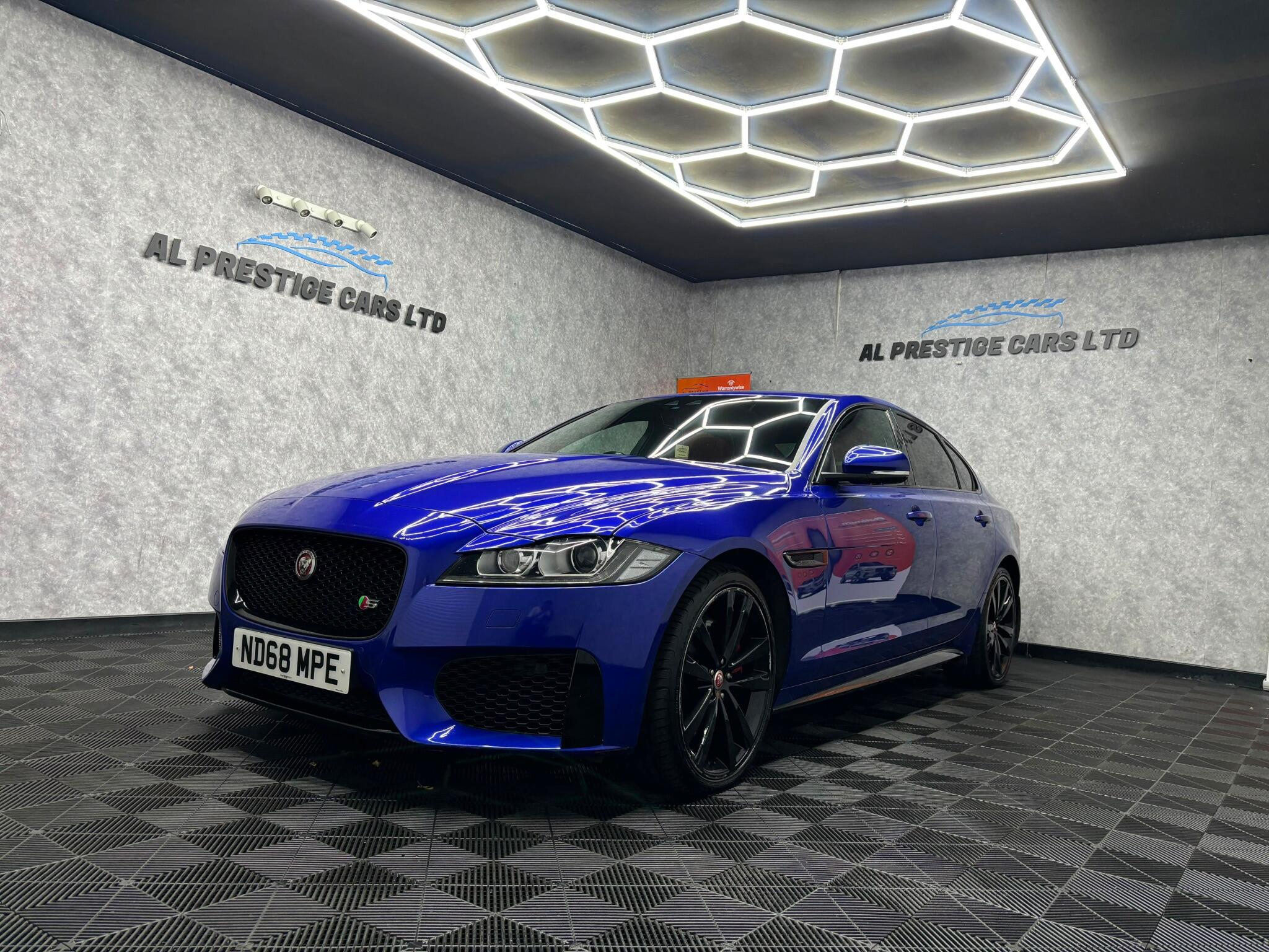 Jaguar XF main image
