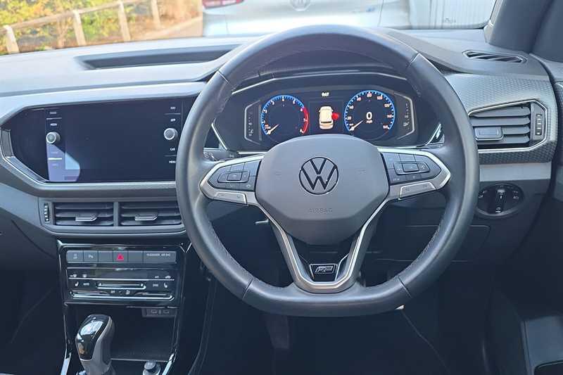 Volkswagen T-Cross view 11