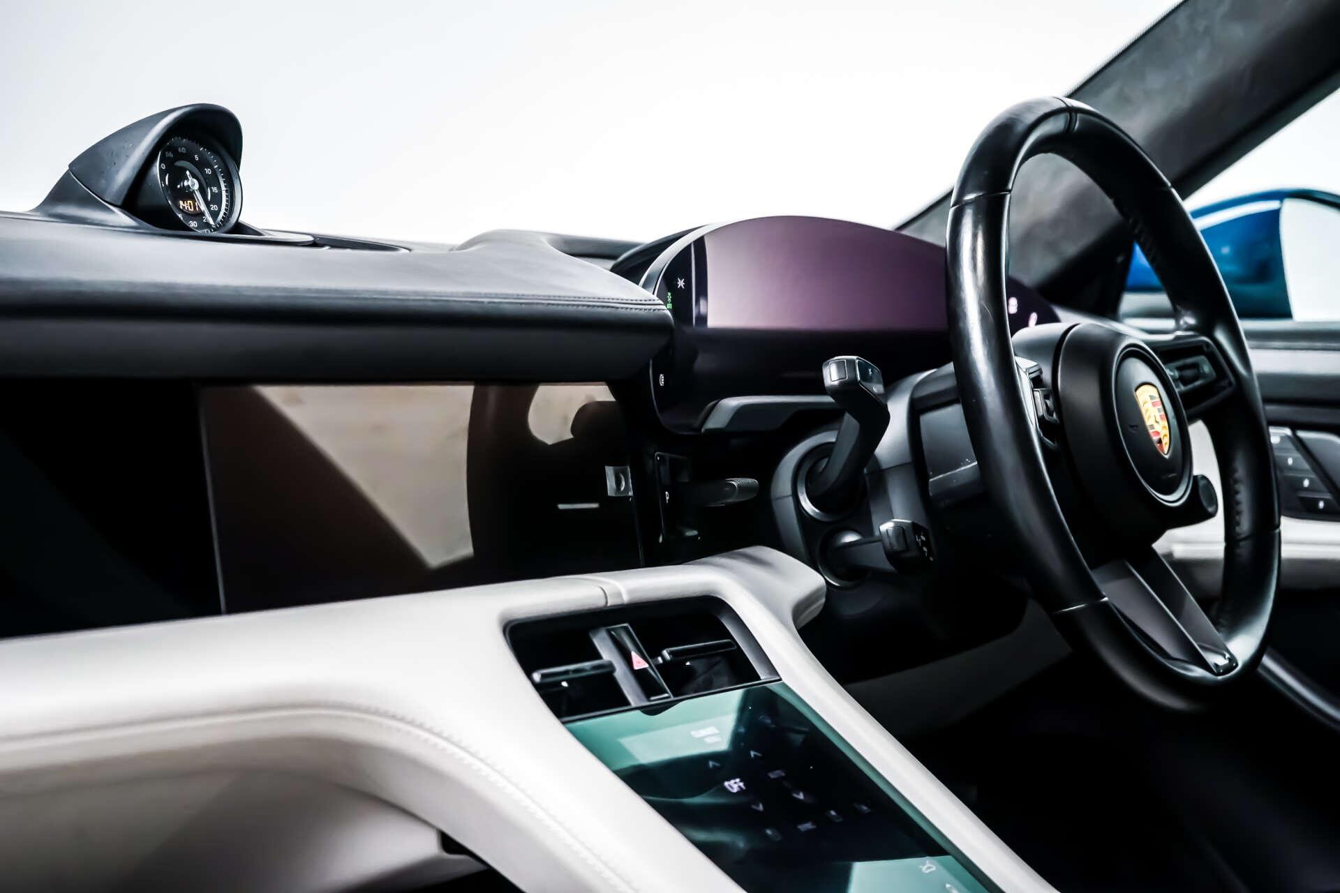 Porsche Taycan view 20