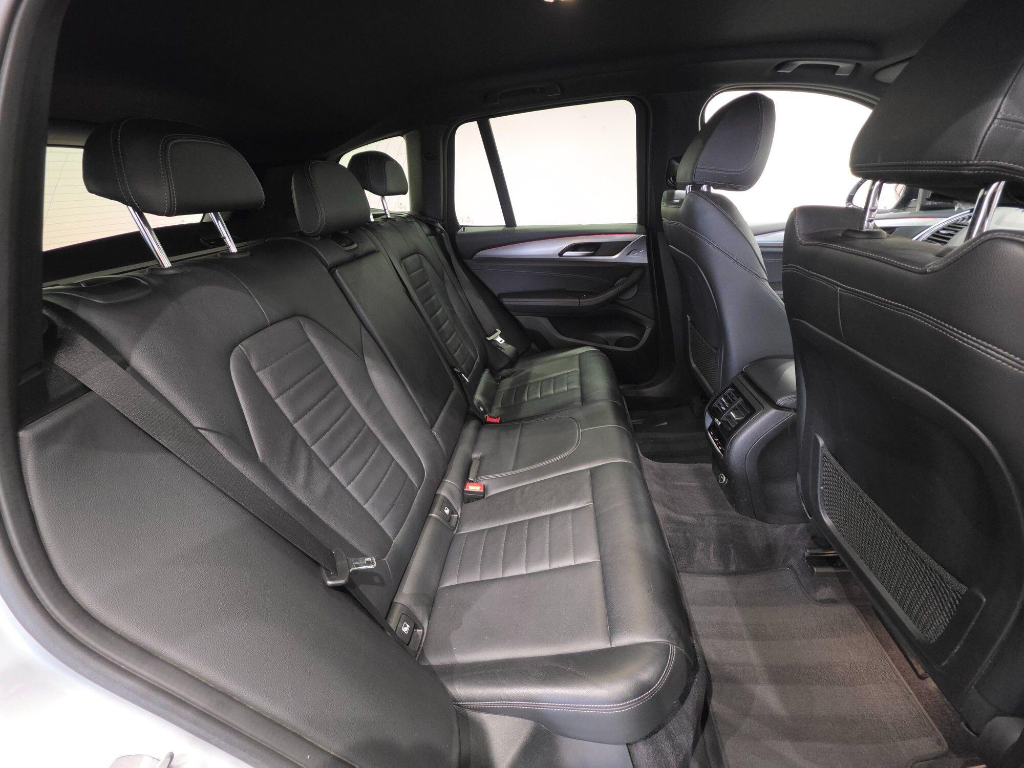BMW X3 view 21