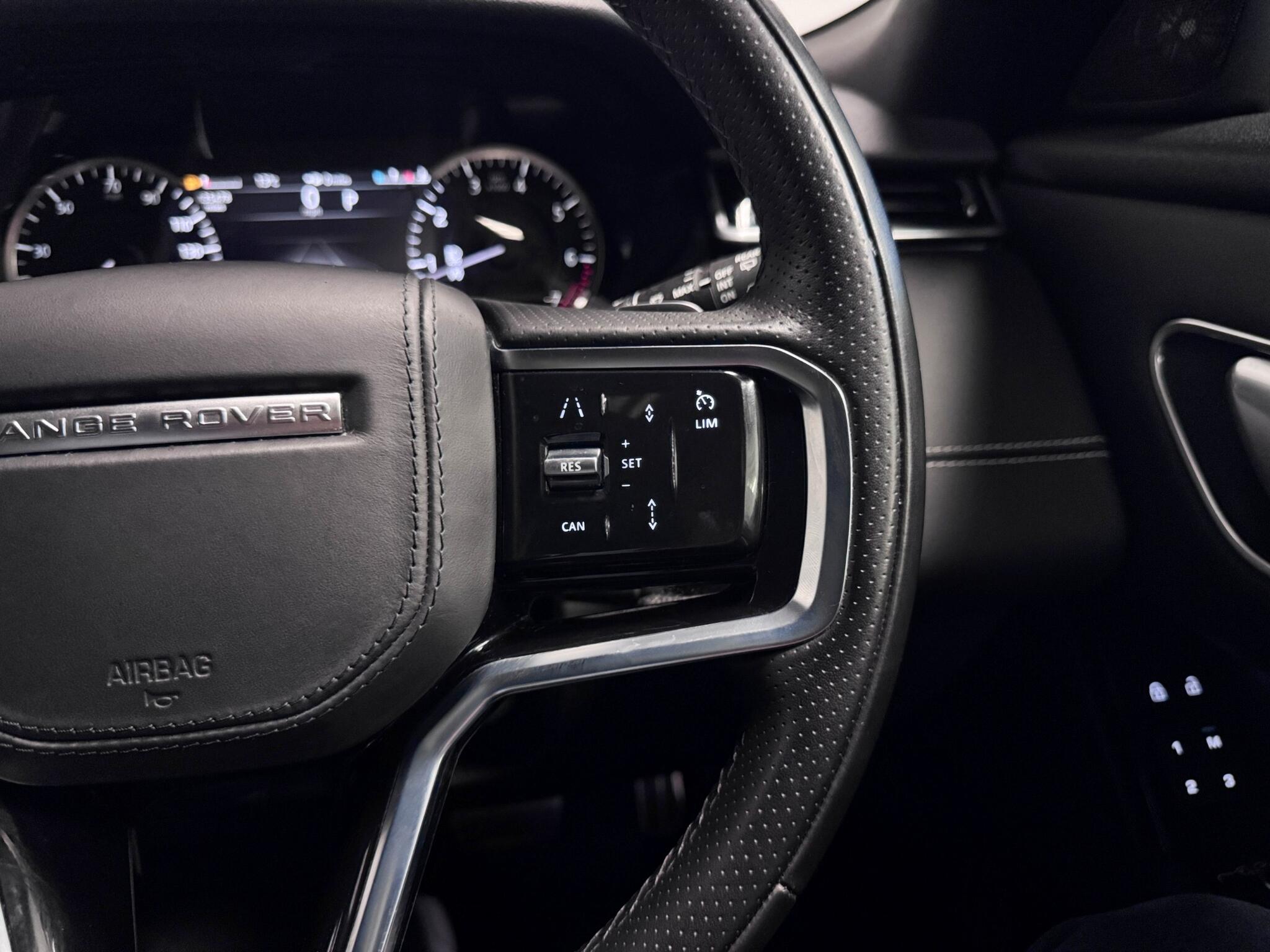 Land Rover Range Rover Velar view 13