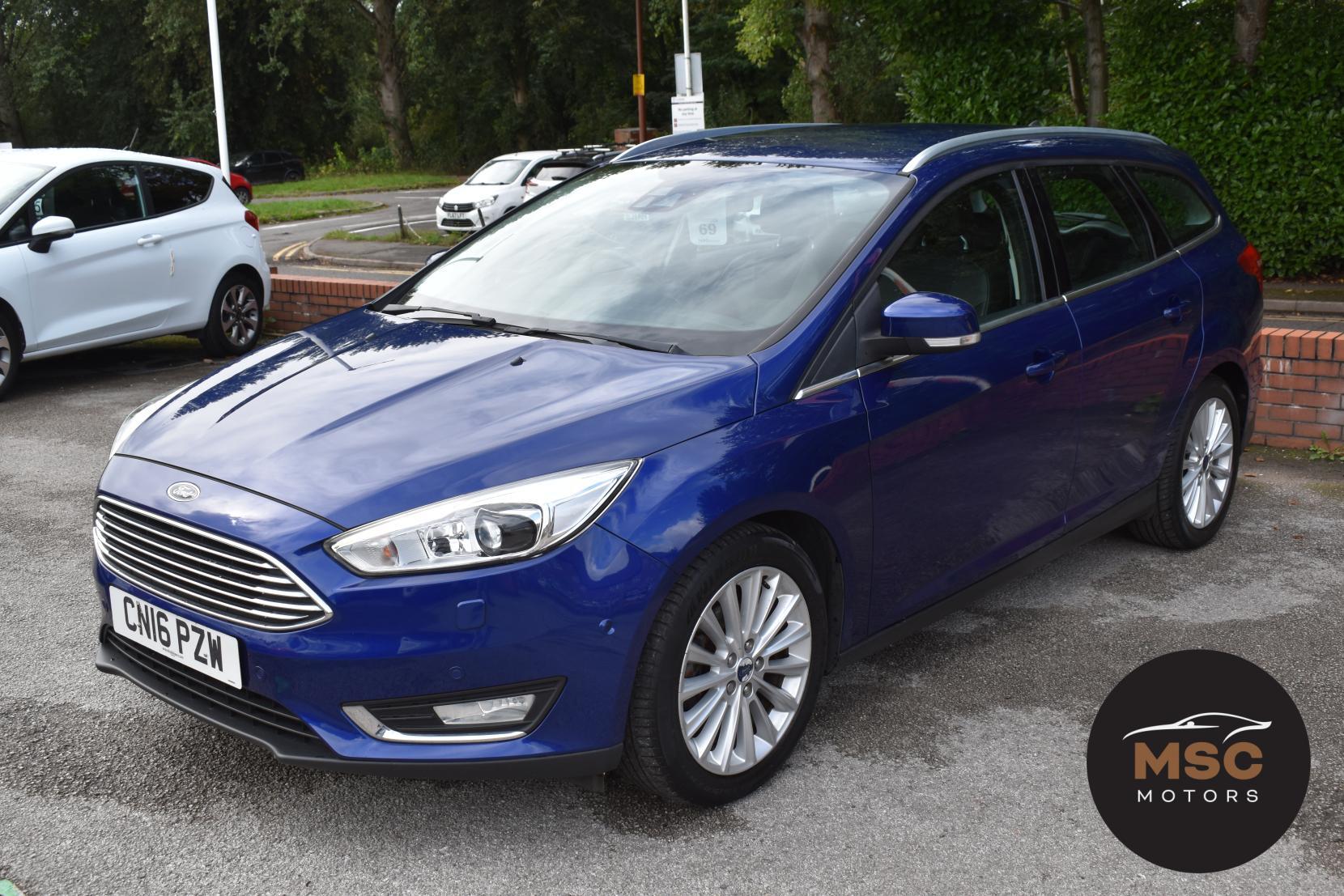 Ford Focus view 6