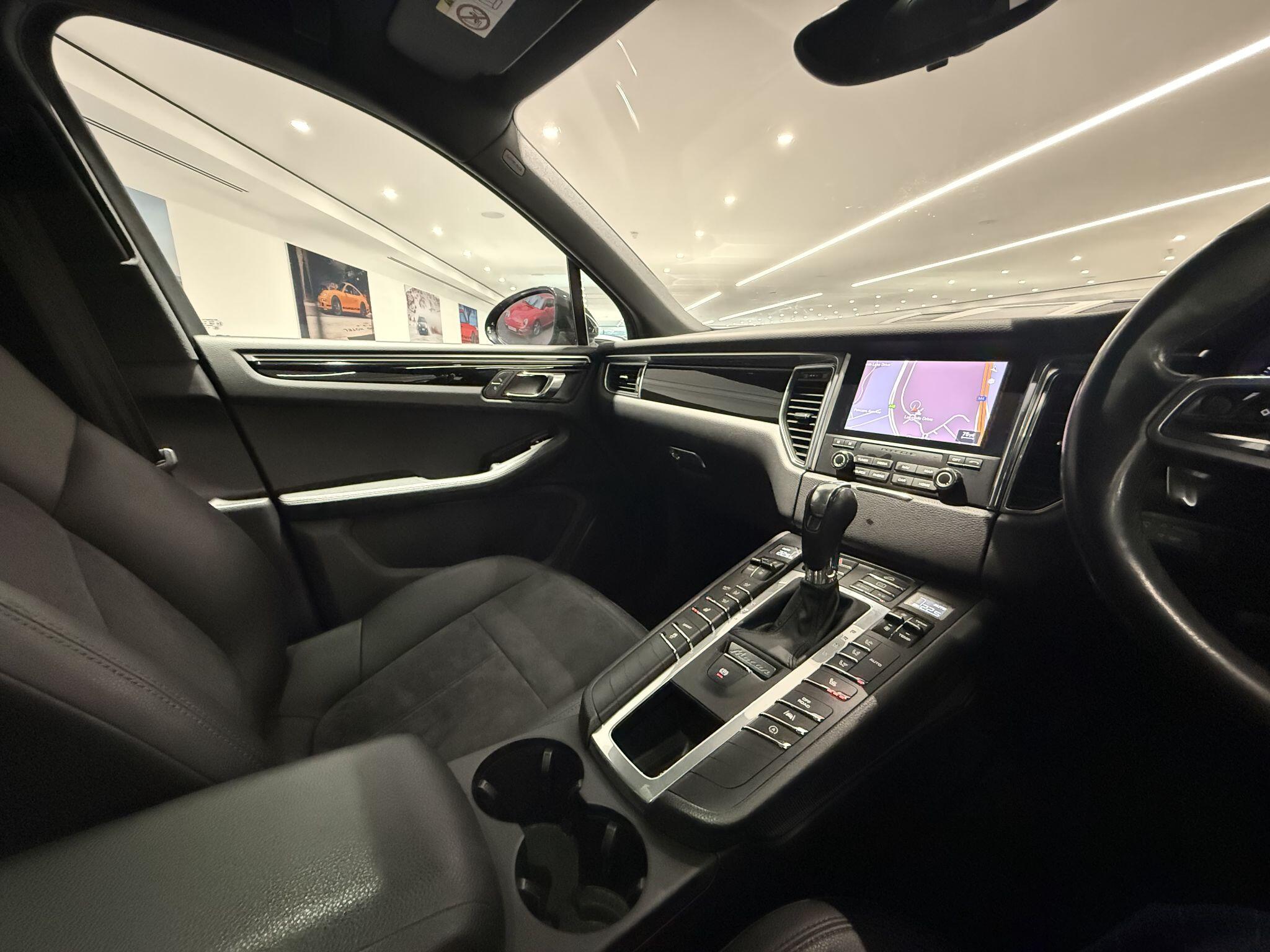 Porsche Macan view 67
