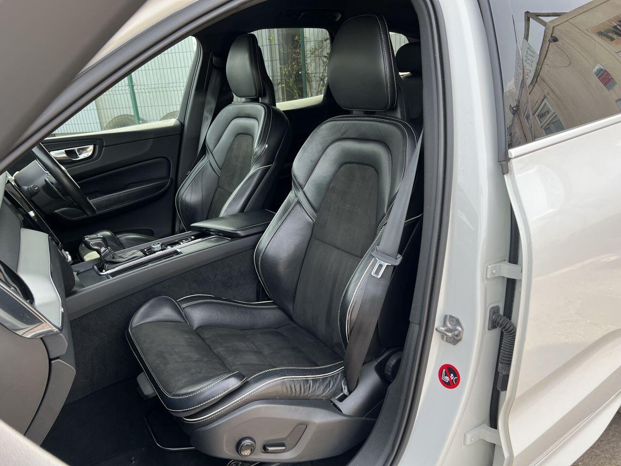 Volvo XC60 view 25