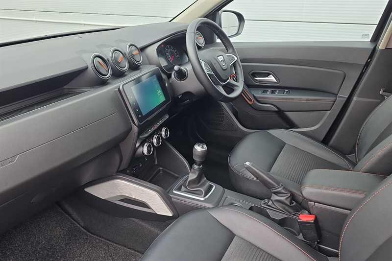 Dacia Duster view 13