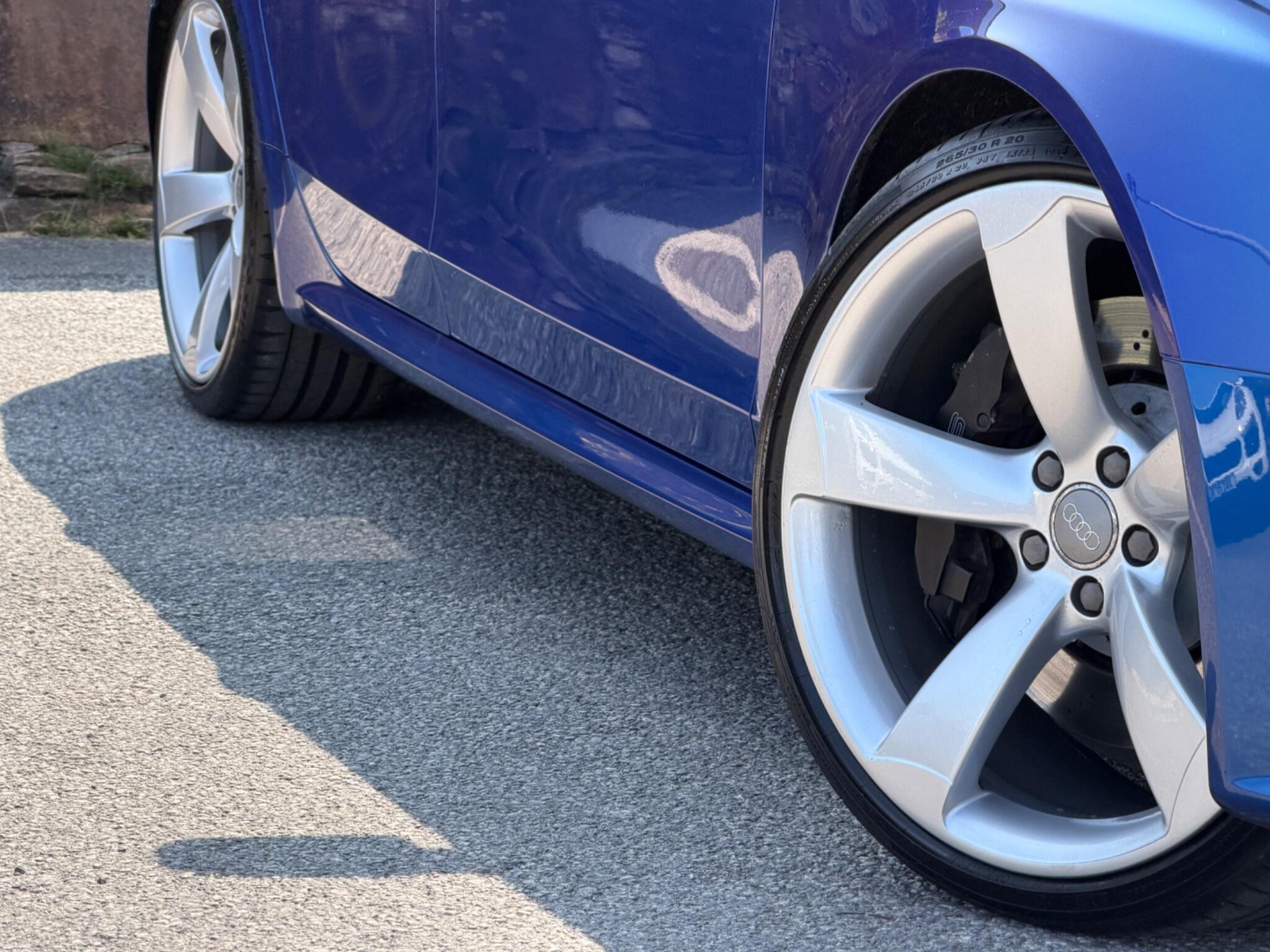 Audi RS4 view 33