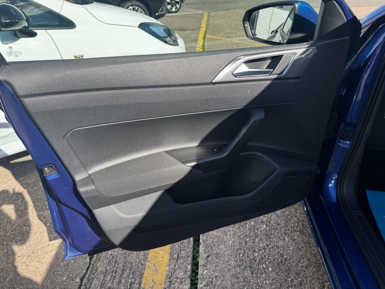 Volkswagen Polo view 25